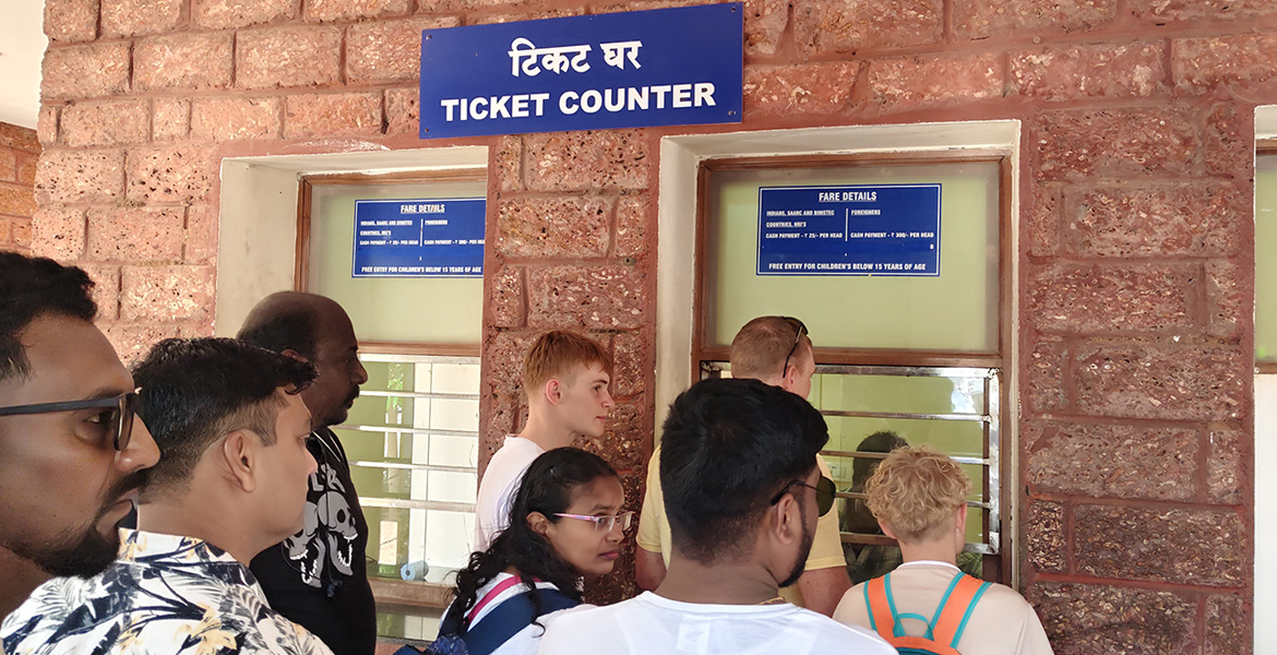 Agunda ticket counter Entrance