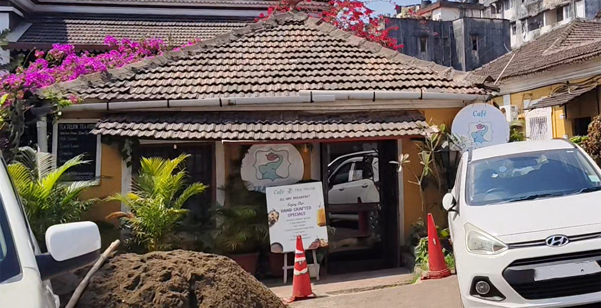 Exterior view of cafe