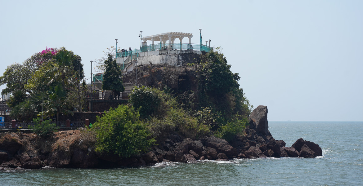 Dona Paula Viewpoint perched on a rocky cliff overlooking the Arabian Sea in Goa