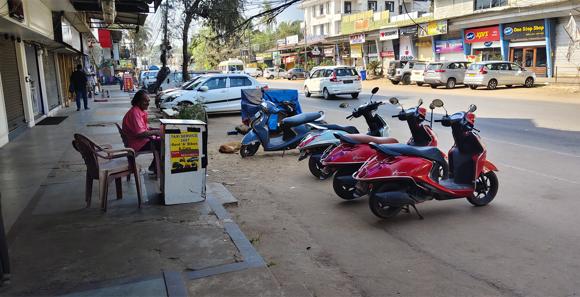 Roadside scooter rental service in Goa
