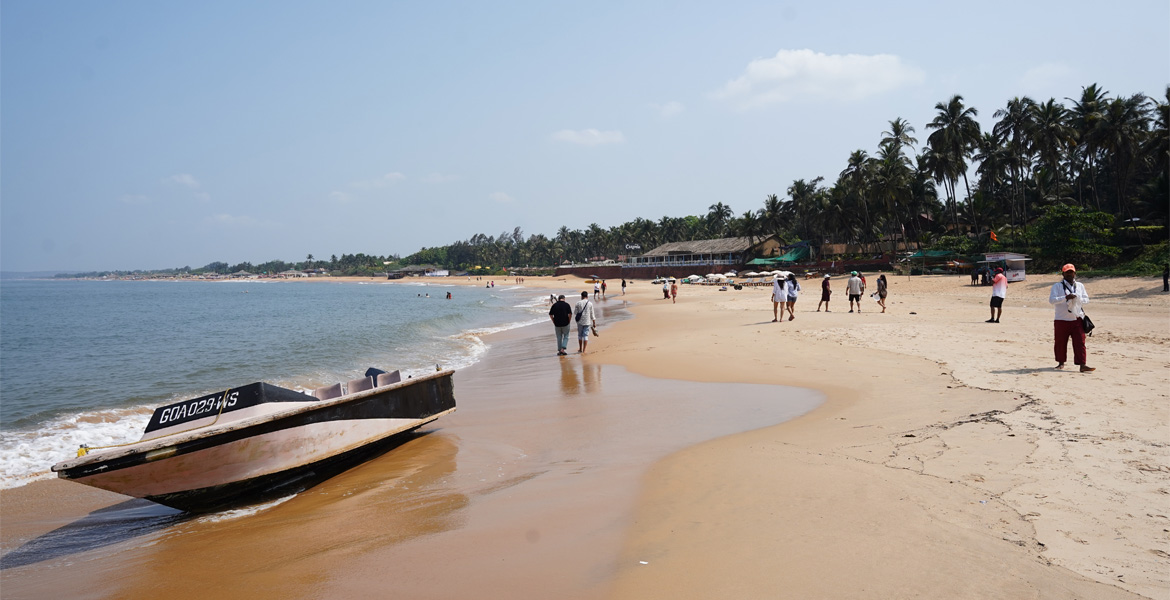 Shoreline view of Sinquerim Beach in North Goa