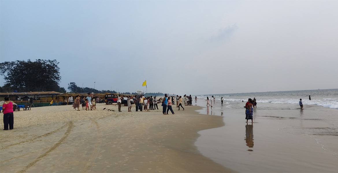 Visitors at Utorda Beach, Goa