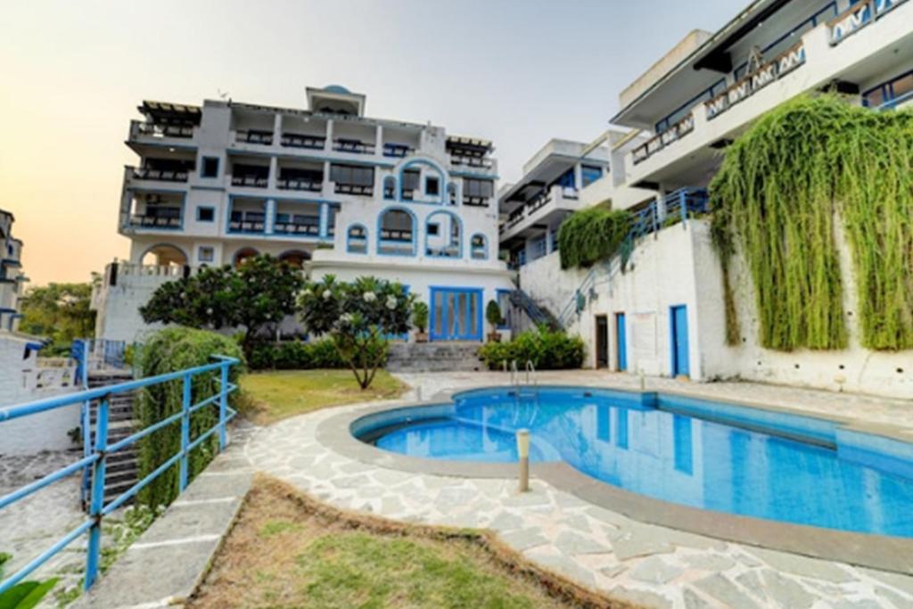 3BHK at DEJA BLUE