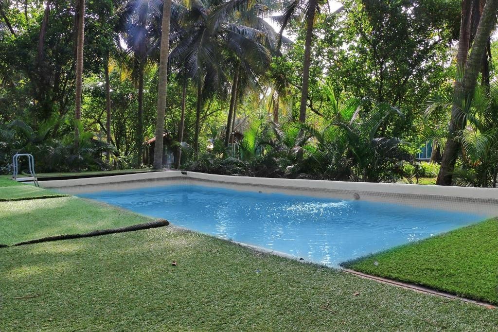 Private pool