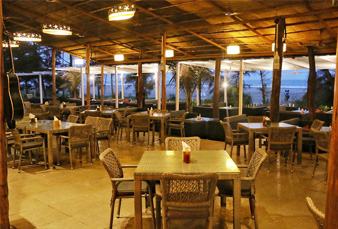 Beach villa dining in Goa